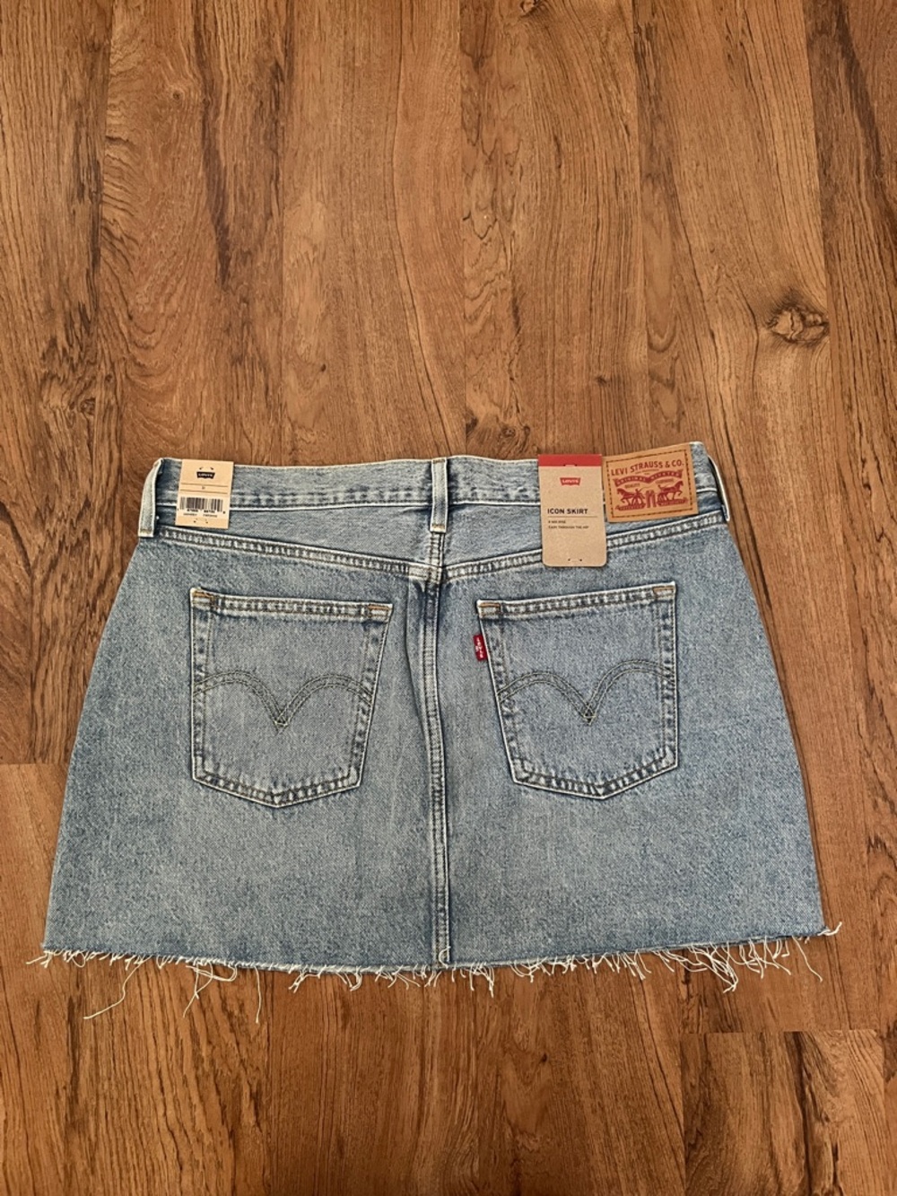 NWT Levi’s Icon Denim Skirt NEW - Picture 6 of 10